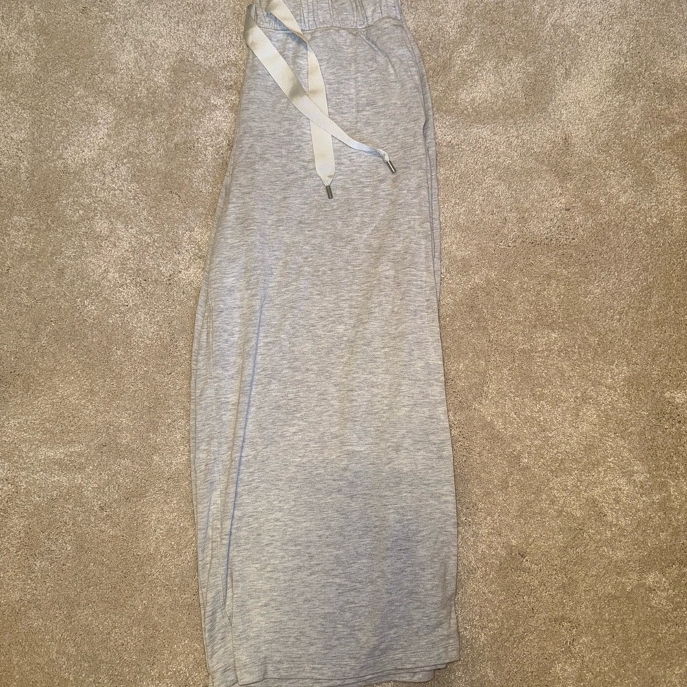 lululemon athletica Gray and White Pajama Set